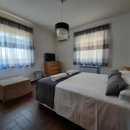 Lägenhet Il Borghetto Di San Giuseppe Etnarooms&apartments Nicolosi