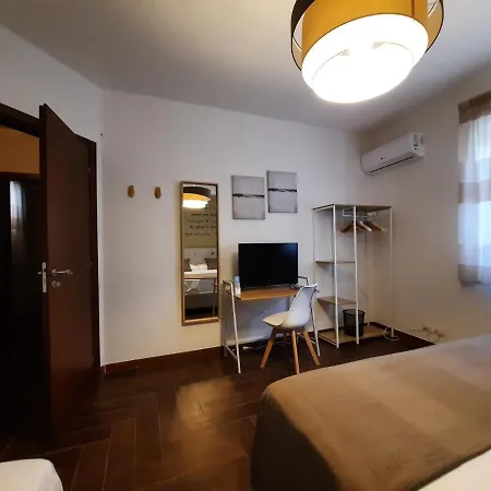 Il Borghetto Di San Giuseppe Etnarooms&apartments Lägenhet *