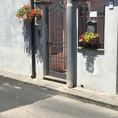 Il Borghetto Di San Giuseppe Etnarooms&apartments Apartment Nicolosi