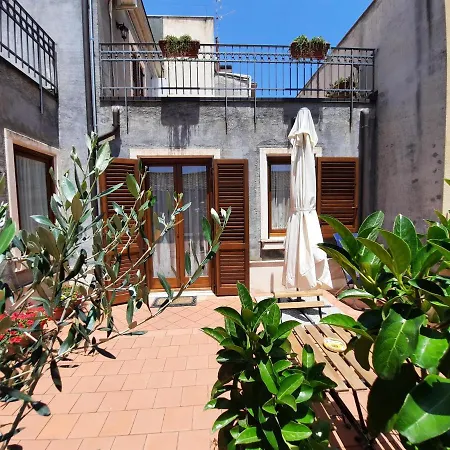 Il Borghetto Di San Giuseppe Etnarooms&apartments Appartement